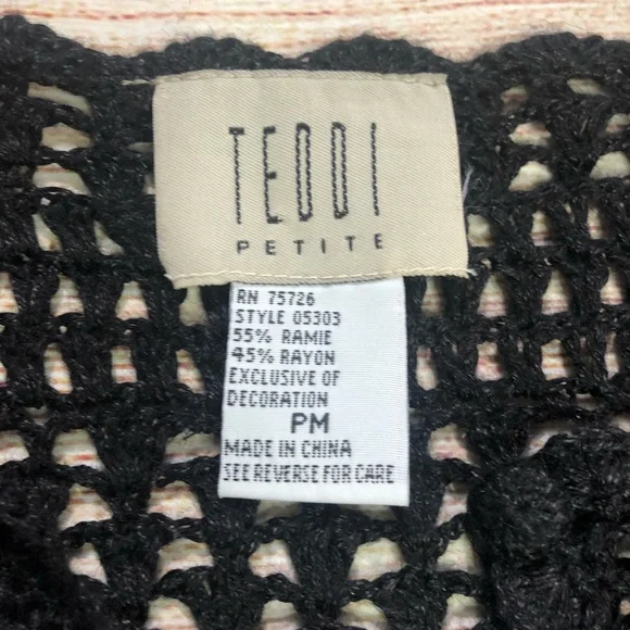Teddi Vintage Woman’s Festival Black Crochet Top - Picture 5 of 6